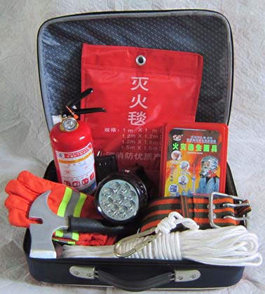煙臺(tái)森林防火裝備.jpg 煙臺(tái)森林防火裝備.jpg